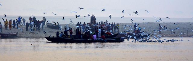 2144_Varanasi-ghats-lever-soleil.jpg