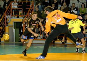 HAND-CHMABERY-DUNKERQUE-photo-N---16--le-28-11-2007.jpg