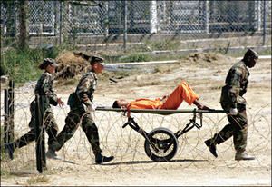 LIBERTE-EGALITE-FRATERNITE---Un-gardien-de-Guant-namo-confesse-l-horreur-de-la-torture.jpg