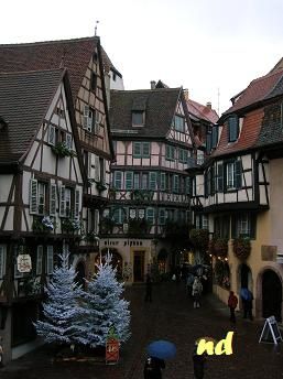 Alsace-Colmar-red.JPG