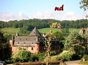 Collonges-la-Rouge-Chateau.JPG