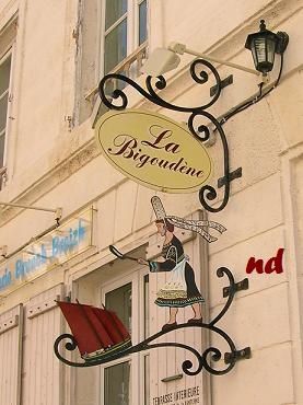 La-Rochelle-enseigne-red.JPG