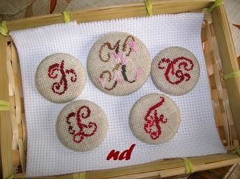 Badges-cousinade-reduit.JPG
