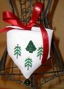 Pendibule-sapins-monie-malice.jpg