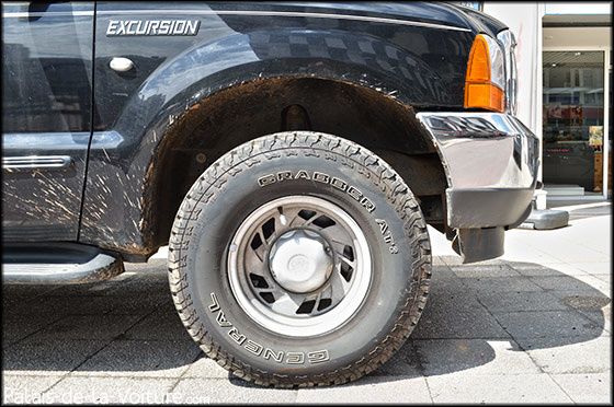 AG32-0078_ford_excursion_xlt_4x4_2000.jpg