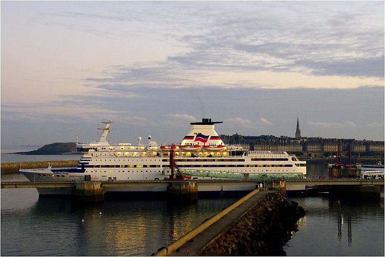 car-ferry le Bretagne à Saint Malo