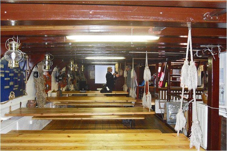 photos de l'intérieur du bateau l'Etoile du Roy (anciennement le Grand Turk) prises par Daniel Lagarde.
