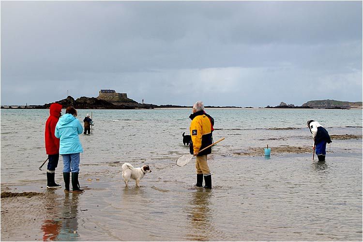 Dimanche 09 mars grande marée et cela grattait ferme plage de Saint Enogat à Dinard.