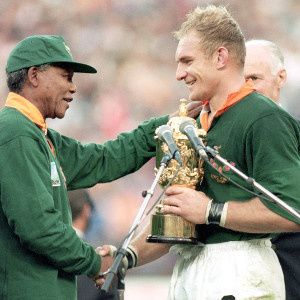 FrancoisPienaarNelsonMandela131215TrophyG300.jpg