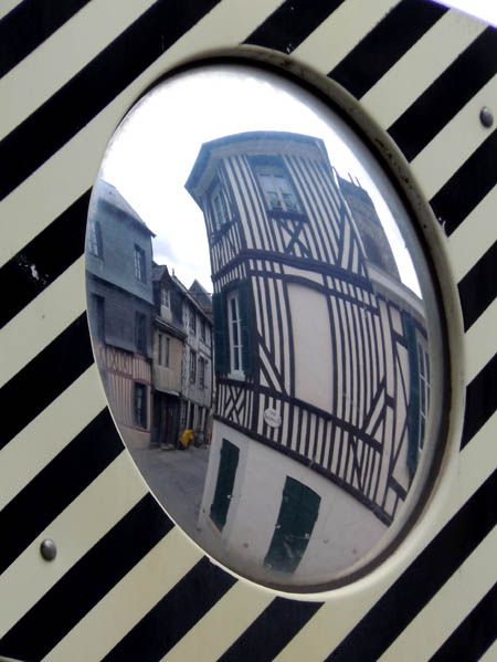 Miroir de sécurité routière