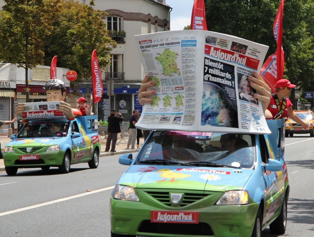 CHAQUE  VEHICULE  est  UNIQUE  en  son  GENRE , 33  MARQUES  PARTICIPENT  à  cette  FABULEUSE  CARAVANE .