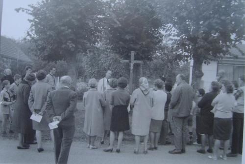 calvaire-long-des-bois-benediction.JPG