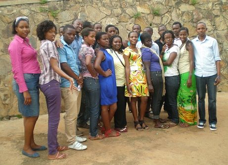 2013_12_22_kigali_groupe_fr_P1012691.JPG