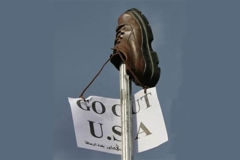 chaussure-symbole-irak-bush.jpg