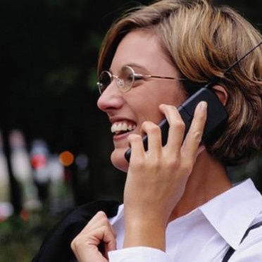 femme-active-au-telephone.jpg