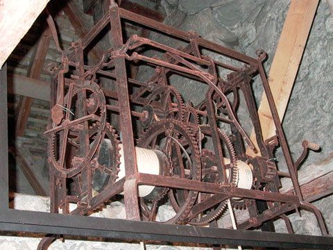 Mecanisme-horloge-Chateau-de-Chillon-1543.jpg