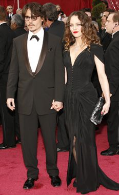 Johnny Depp et Vanessa Paraids sur le tapis rouge...