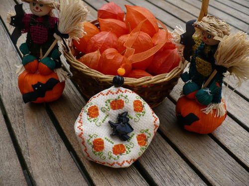biscornu-halloween-004.jpg