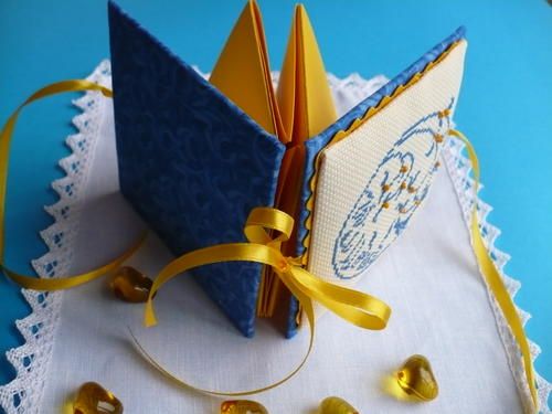 fold-out-bleu--jaune-006.jpg