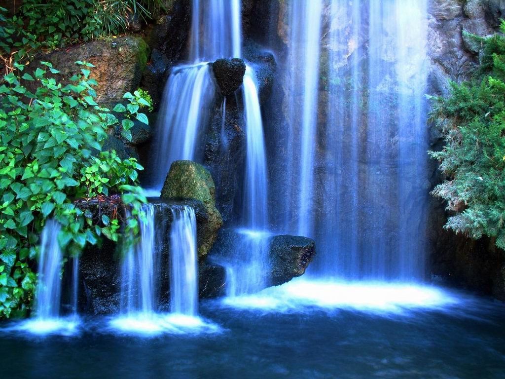 waterfall over rocks-2557