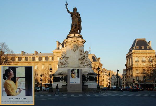 Paris---Place-de-la-R--publique---2007-11-24---JB-numND80---3178a.jpg