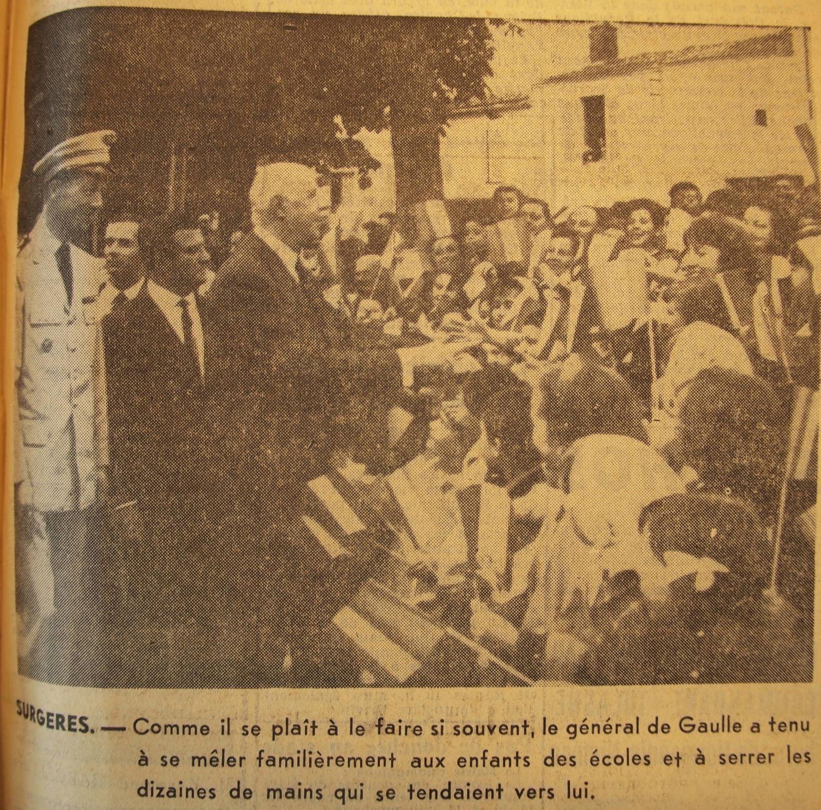 De-Gaulle-a-Surgeres-1963.JPG