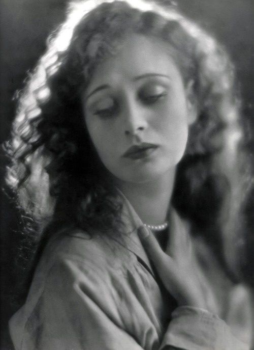 fDolores-Costello--also-Drew-Barrymore-s-grandma.jpeg