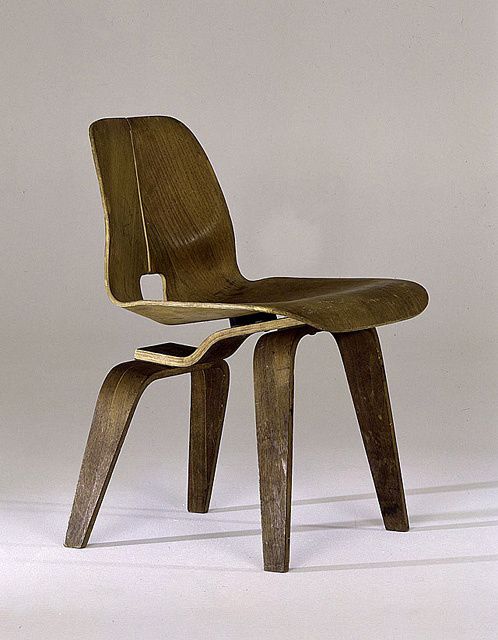 clounge-chair-prototype-by-ray---charles-eames--1945-.jpeg