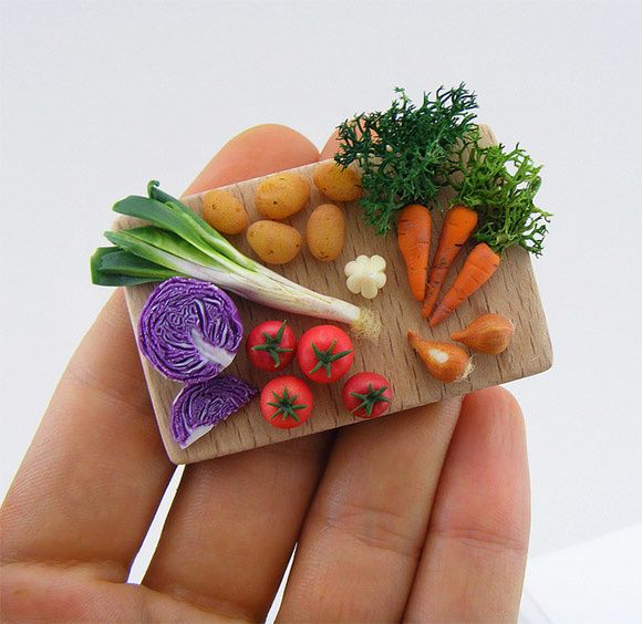 4Miniature-Food-Sculptures-Shay-Aaron.jpeg
