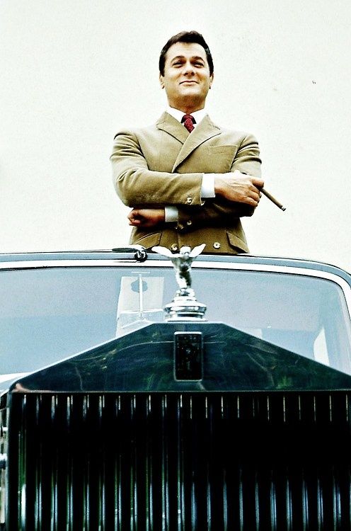 gTony-Curtis-photographed-by-Don-Ornitz--1966-jpeg