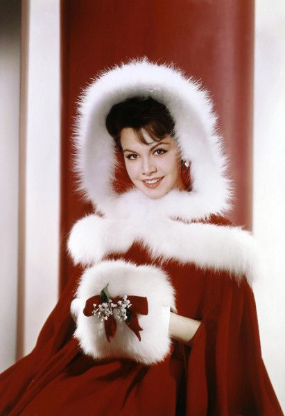 Merry-Christmas-from-AnnetteFunicello1960.jpeg