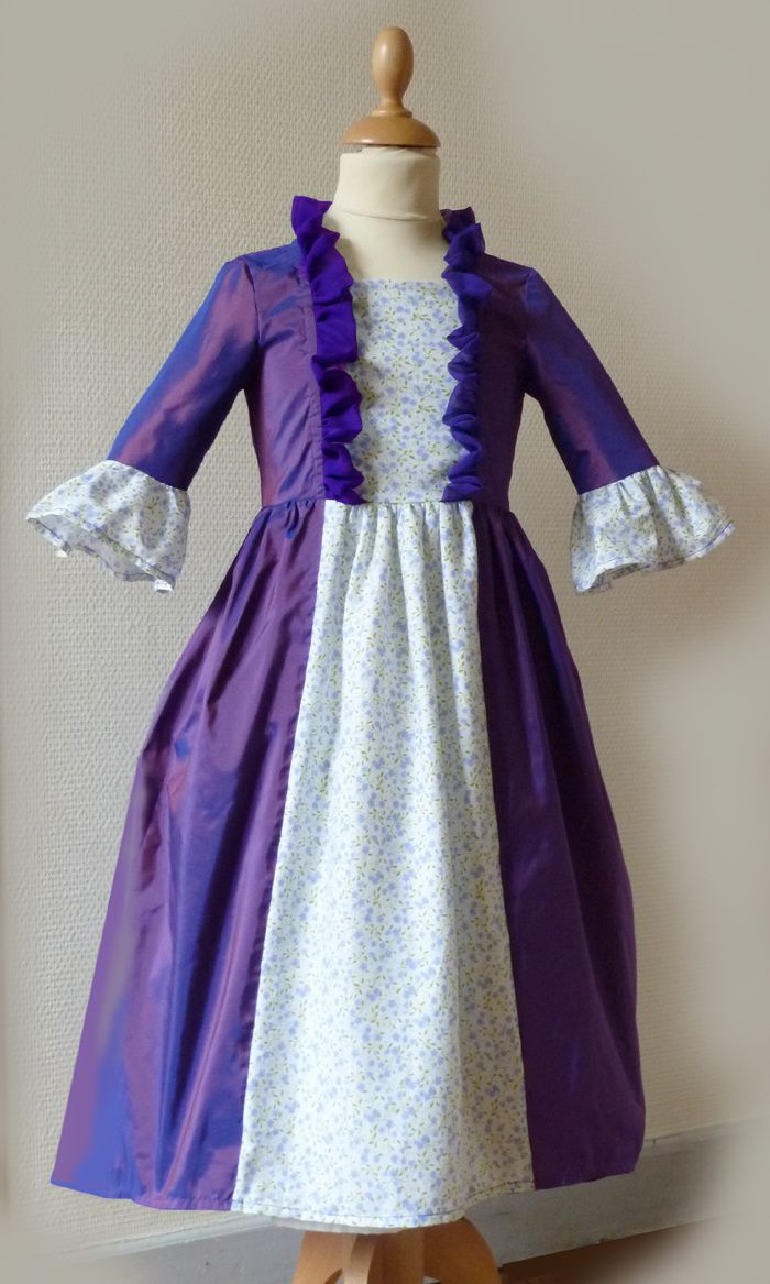 déguisement marquise taffetas violet bleu fleurettes bleu