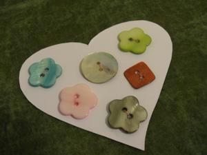 boutons-re-us.JPG