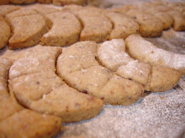 Les Veritables Croissants De Lune D Eryn Les Delices D Helene