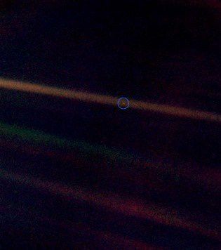 la-Terre-vue-par-Voyager-1.jpg
