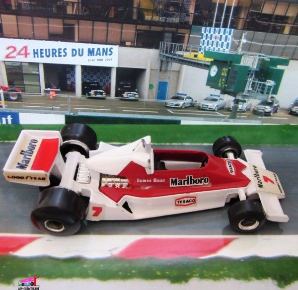 mc-laren-m26-james-hunt-yaxon (2)