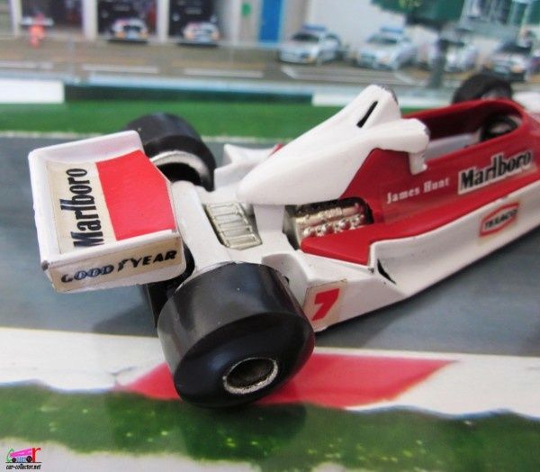 mc-laren-m26-james-hunt-yaxon