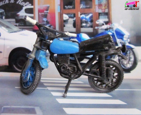 miniature-moto-de-cross-en-plastique-inconnue-motocross (2)