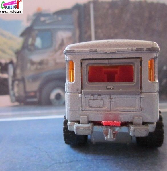 toyota bj43 4x4 serie digimon majorette (3)