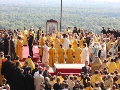 Pan-Orthodox-Hierarchical-Divine-Liturgy-at-the-Hill-of-St-jpg