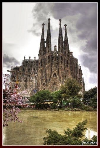 Sagrada-Familia--Barcelona.jpg