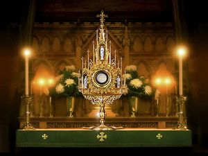Exposition-Eucharistique--Eucharist-Monstrance--parousie.ov.jpg