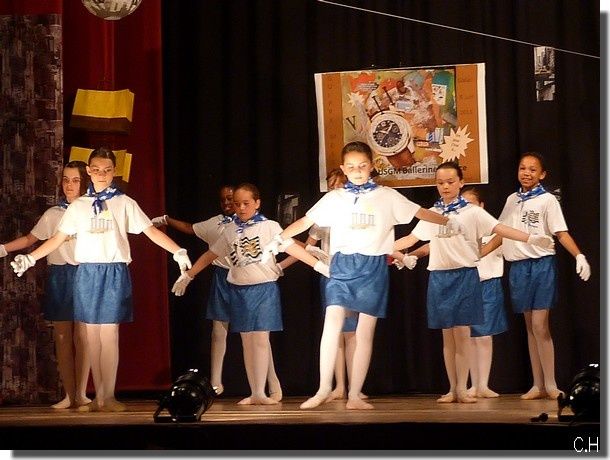 Ballerine-s-Dance-2013-Bienvenue-sur-le-vol-EJ4638613.jpg