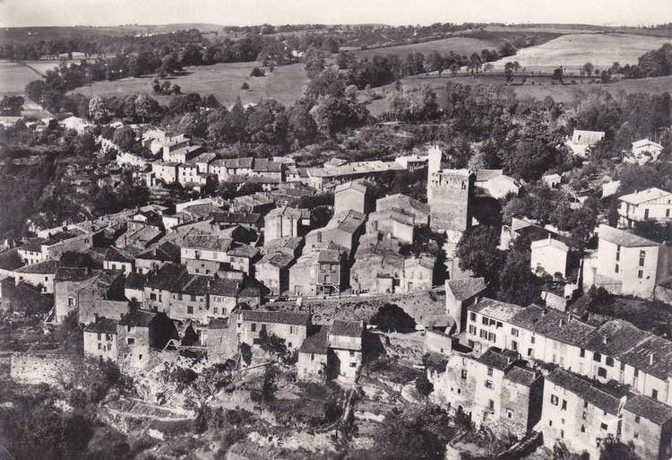 Saissac 11 vue aerienne en 1958