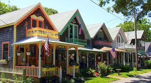 Oak-Bluffs.jpg