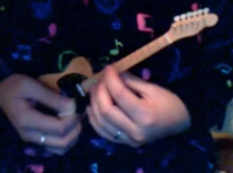 guitare-mini.jpg