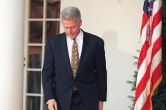 bill-clinton-apologizes-gettyp.240x160