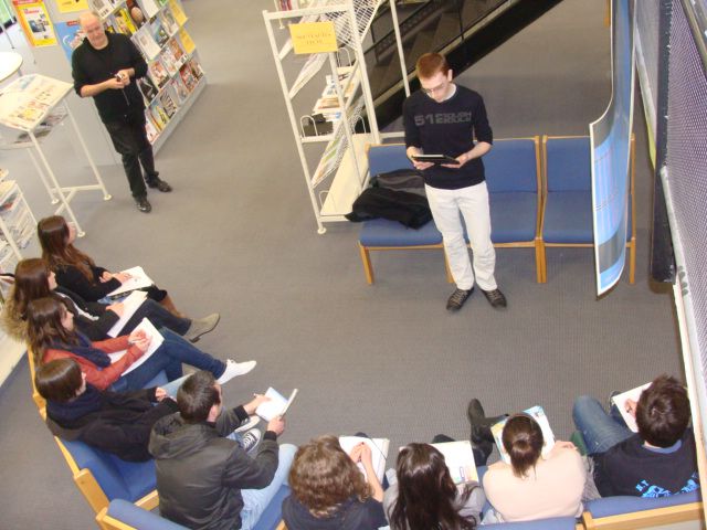 Le 27 février 2012, les lycéens d'i-voix ont rencontré l'écrivain Guillaume Vissac auteur du Livre des peurs primaires publié aux éditions Publie.net.
