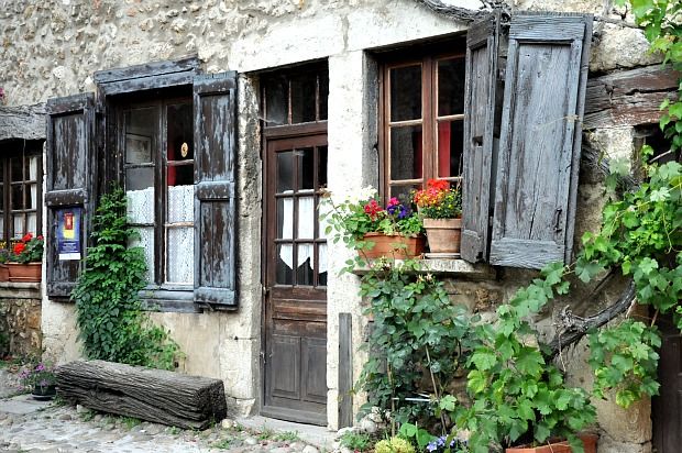 Perouges-25b.jpg