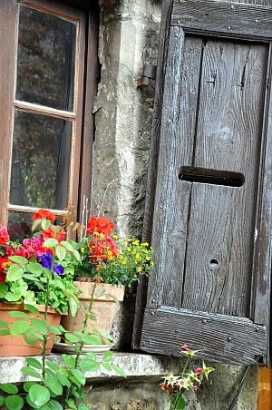 Perouges-28b.jpg
